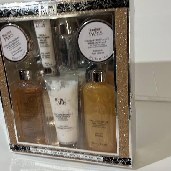 Bath and Bodyworks banjour Paris - Picture 10 of 11